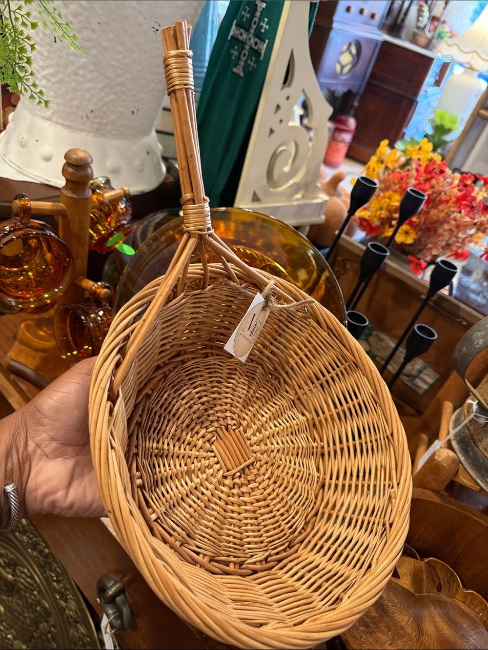 N/A natural wicker